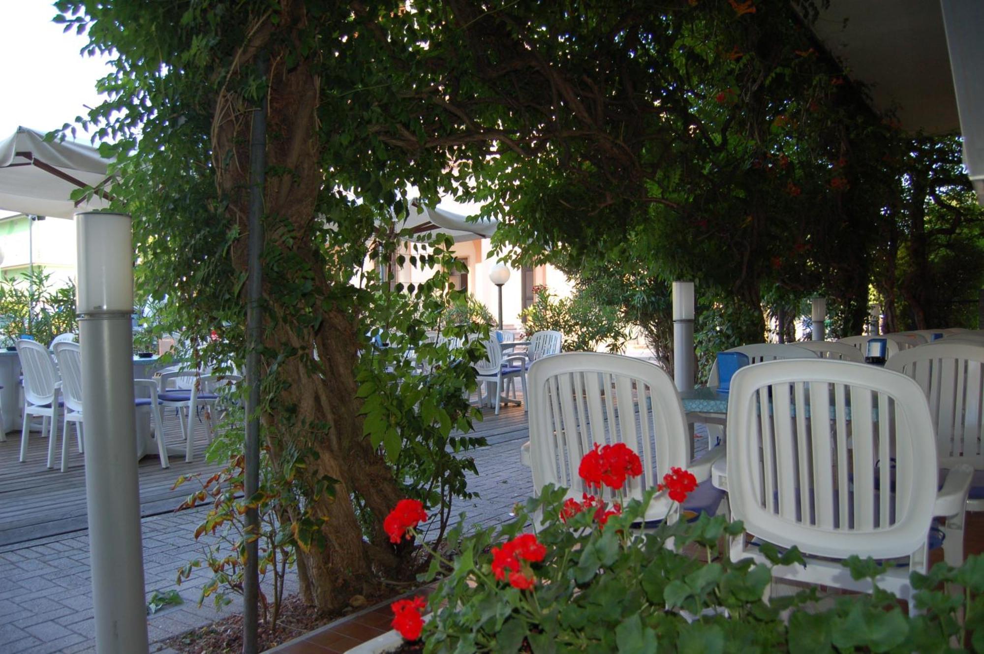 Hotel Wally Lido di Jesolo Eksteriør bilde